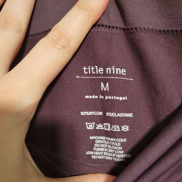 Title Nine Plum Purple Leggings Size Medium - Picture 4 of 5